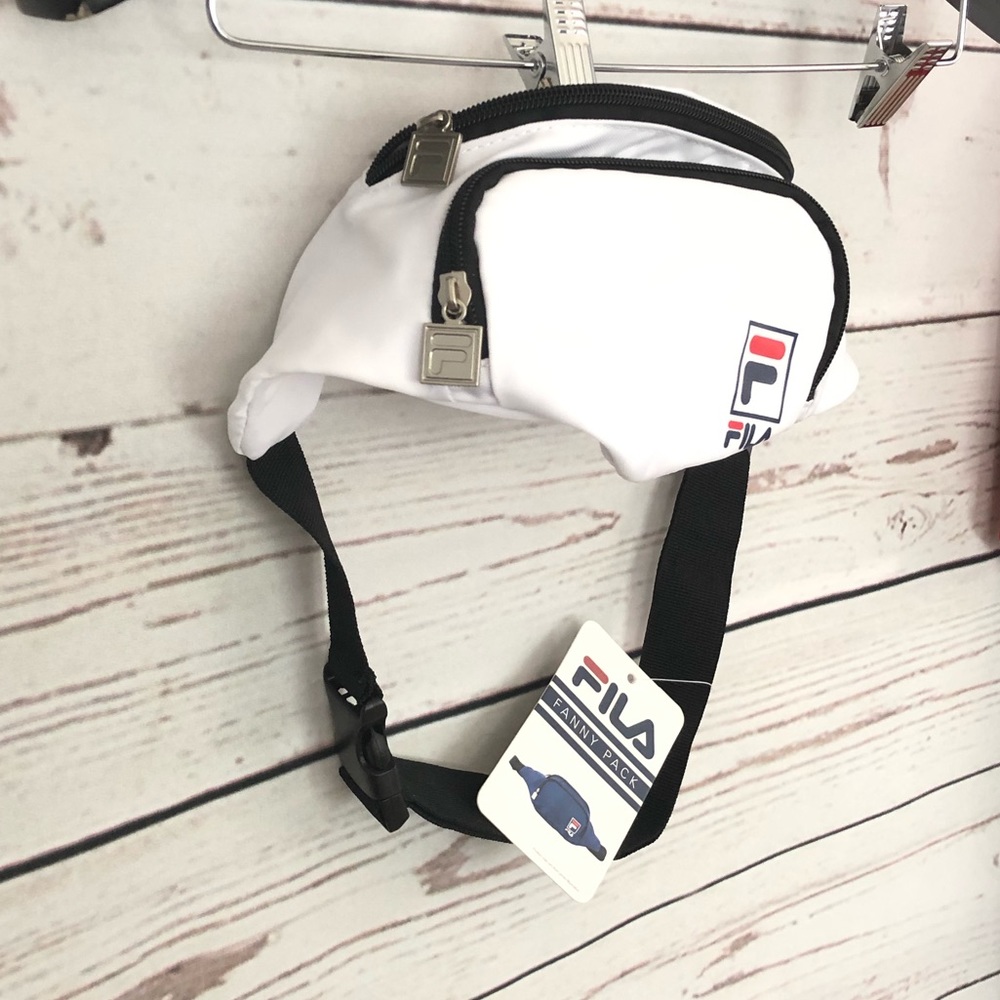 ❌🚫SOLD🚫❌FILA fanny pack - Picture 3 of 4